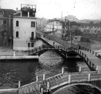 [Venezia : i Tre ponti sul Rio Nuovo]