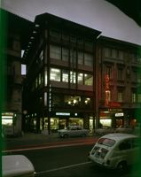 [Udine : edificio commerciale in via Mercatovecchio : progetto di Gino Valle]