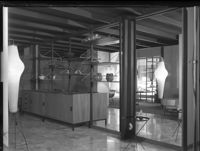 [Milano : negozio di arredamento Arform : progetto di Paolo Tilche]