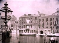 [Venezia : palazzo Ravà a San Silvestro : facciata sul Canal Grande]