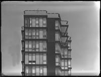 [Milano : edificio per abitazioni in via Quadronno : progetto di Angelo Mangiarotti e Bruno Morassutti]