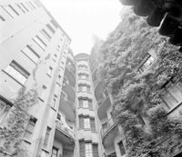 [Edificio in via A. Doria]