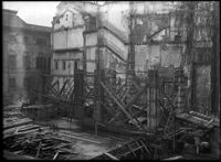 [Immagini del cantiere per la realizzazione della sede Olivetti a Milano : progetto di Gian Antonio Bernasconi, Annibale Fiocchi e Marcello Nizzoli]