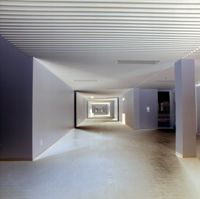 [San Donato Milanese : laboratori Eniricerche : progetto dello studio Bacigalupo, Ratti, Alberti, Matti]