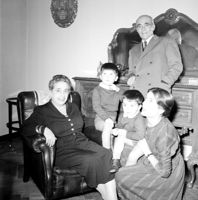 [Milano : ritratti in casa Licitra Ponti e in casa Licitra]