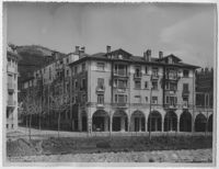 [Valdagno : quartiere VEM  : casa operaia]