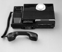 [Segreteria telefonica disegnata da Giovanni Offredi]