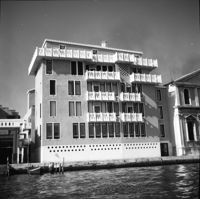 [Venezia : edificio d'abitazione Cicogna : progetto di Ignazio Gardella]