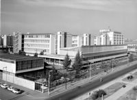 [Cantiere, laboratori e vedute aeree dello stabilimento Farmitalia]