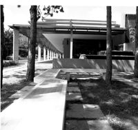 [Lignano Pineta : edificio residenziale e commerciale Fontana : progetto di Gianni Avon]