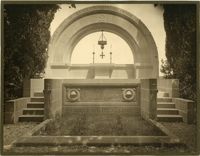 Guido Cirilli : monumento ai dieci Militi Ignoti nel Cimitero degli Eroi ad Aquileia